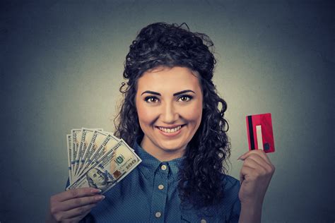 Utilizing Cash Advances in Financial Emergencies | MoneyRates