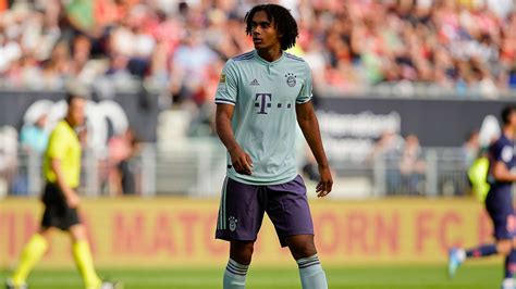 Cette section est vide, insuffisamment détaillée ou incomplète. Top-Talent Joshua Zirkzee vom FC Bayern München: Die Hände ...