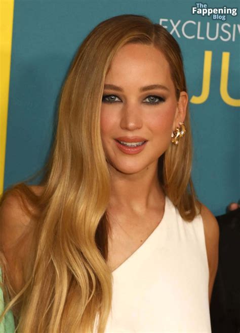 Jennifer Lawrence Looks Stunning In A White Dress At The No Hard Feelings Premiere 150 Photos
