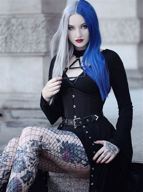 🍃🌹🍃🌹🍃🌹🍃 In 2021 Gothic Outfits Cute Goth Outfits Cute Goth Girl