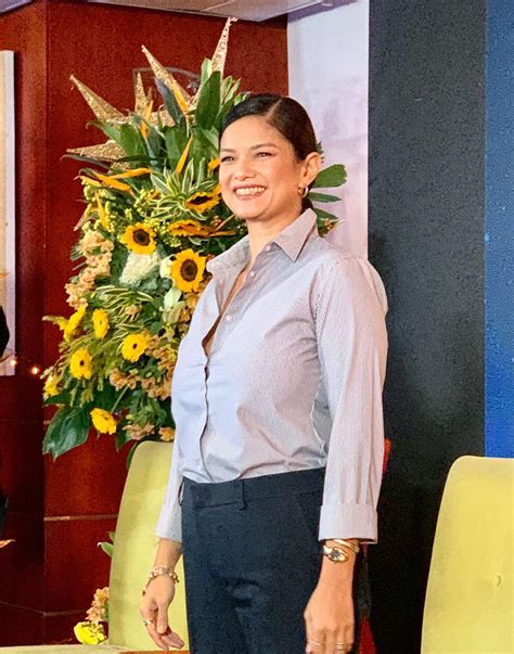 But it seems that meryll soriano's favorite part in life is being the mother of elijah. "Starla" grants five final wishes in last five starry nights