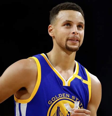 Fans berated sonya curry as she showed up to her hotel with steph's father dell curry, following close behind i know sports can get heated, but bringing a player's mom into this just seems a little despicable. Quick Celeb Facts | Stephen Curry Facts: Age, Net Worth ...