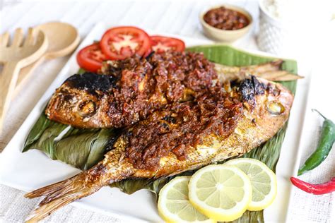 Halaman ini memuat daftar cagar budaya di indonesia yang terdaftar pada direktorat pelestarian cagar budaya dan permuseuman.daftar ini tidak dimaksudkan sebagai suatu daftar yang lengkap atau selalu terbarui. Ikan Bakar Bojo / Ikan Bakar | My Delicious Blog : Be the ...