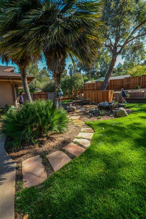 Much of california consists of the central valley, surrounded by the sierra nevadas in the east and the coast ranges in the west. Checklist for a Beautiful Southern California Landscape ...