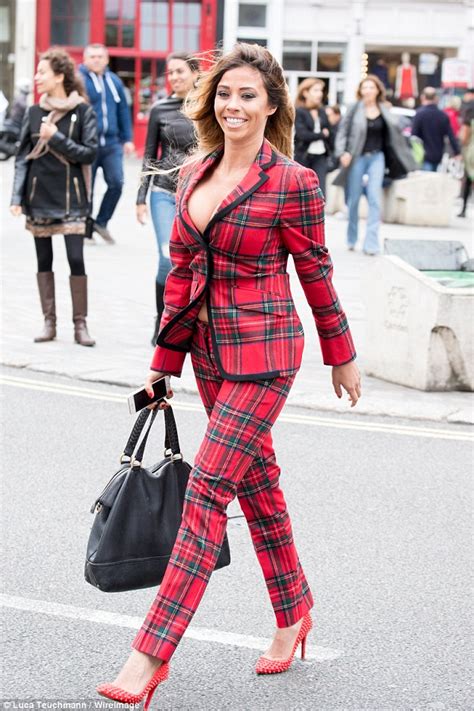 pascal craymer puts on busty display as she attends lfw show daily mail online