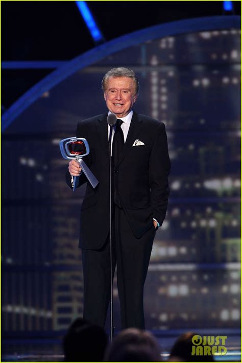 Regis Philbin Dead Legendary Tv Host Dies At 88 Photo 4471833 Regis Philbin Rip Photos