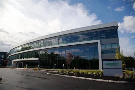 Schneider Electric moving headquarters from Palatine to Massachussetts ...