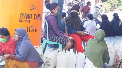 Yandex.translate works with words, texts, and webpages. Beli Minyak Tanah di Kota Ende Wajib Bawa KK Bagaimana ...