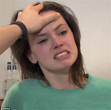 Daisy Ridley Performs Her Famed Star Wars Interrogation Scene In Audition Video Daily Mail Online
