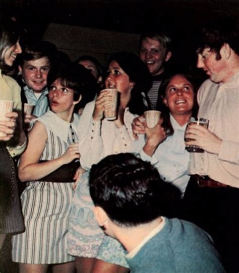 39 Vintage Snapshots Capture Teenage Parties During The 1960s And 1970s