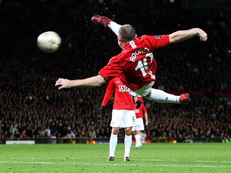 Wayne Rooney's EPIC Bicycle goal!!! Even though it went off his shin