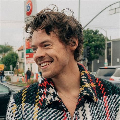 Harry has got awesome eyes, which can impress a woman pretty easily. Harry Styles Might Be This Cheer Character for Harryween
