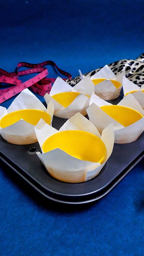 Diy Muffin Liners Muffin Liners Out Of Parchment Paper How To Make