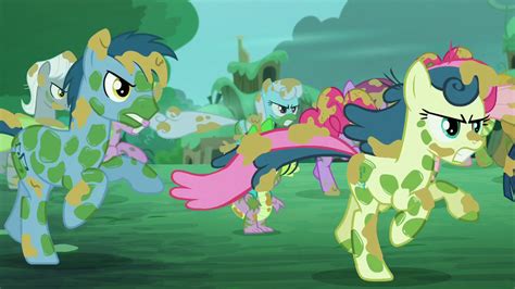 Image The Ponies Run S5e26png My Little Pony Friendship Is Magic