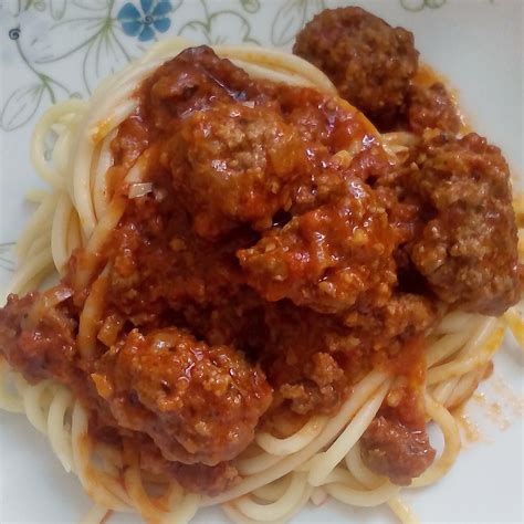 Everyone needs a basic spaghetti bolognese recipe that still tastes great, no matter how simple. Si Nawal Latisya: Resepi Spaghetti Bolognese Meatballs