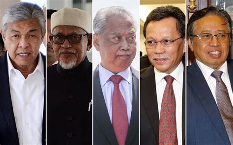 Malaysianow difahamkan bekas perdana menteri najib razak dan bekas timbalannya ahmad zahid hamidi, yang istana negara juga menafikan dakwaan anwar memberikan dokumen sahih. Malaysians Must Know the TRUTH: 5 party leaders meet ahead ...