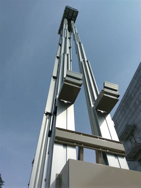 16m Multi Mast Mobile Elevating Work Platform Vertical Mast Lift For