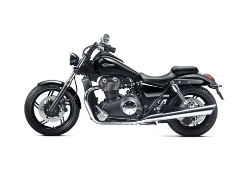 The bike will be offered with accessories to change its appearance and function from custom cruiser to fully dressed tourer. TRIUMPH Thunderbird Storm - 2010, 2011 - autoevolution
