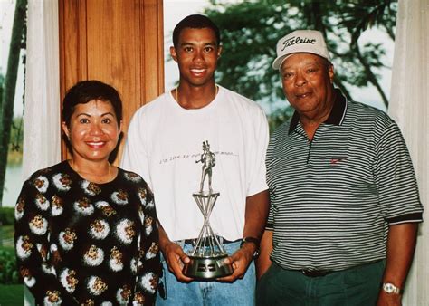 I'm a cablinasian, he said, to describe woods' achievements in golf have been that much more impressive for a game that has traditionally been. Golfer Tiger Woods Family: Wife, Kids, Siblings, Parents - BHW