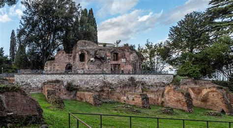 Ruinas Del Palacio De Septimius Severus O Domus Severiana En La Colina