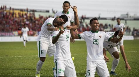 Đối đầu với đội yếu nhất bảng u22 timor leste, malaysia đặt mục tiêu giành trọn 3 điểm và ghi nhiều bàn thắng để tạo lợi thế trong cuộc đua tới ngôi nhì bảng a. Sejarah Pertemuan Garuda Indonesia VS Harimau Malaya ...