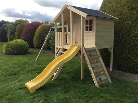 Toby Kids Playhouse With Double Swing Slide And Climbing Wall 21m²