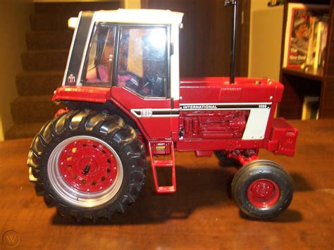 Ertl Precision Key Ih International Harvester 1086 116 Scale Toy