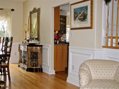 Arbor Field Manor Raised Panel Wainscoting Traditional Dining Room