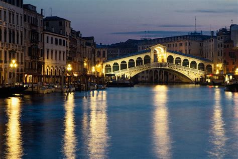 Rialtobrücke In Venedig Foto And Bild Italy World Blau Bilder Auf