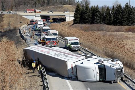 Truck rollover snarls traffic for hours on Linc to westbound 403 ramp ...