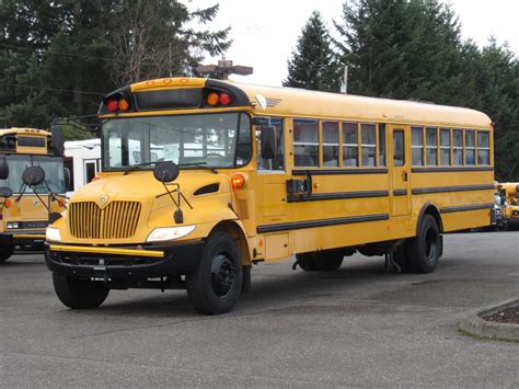 2006 Ic Ce 300 71 Passenger Conventional School Bus B11820