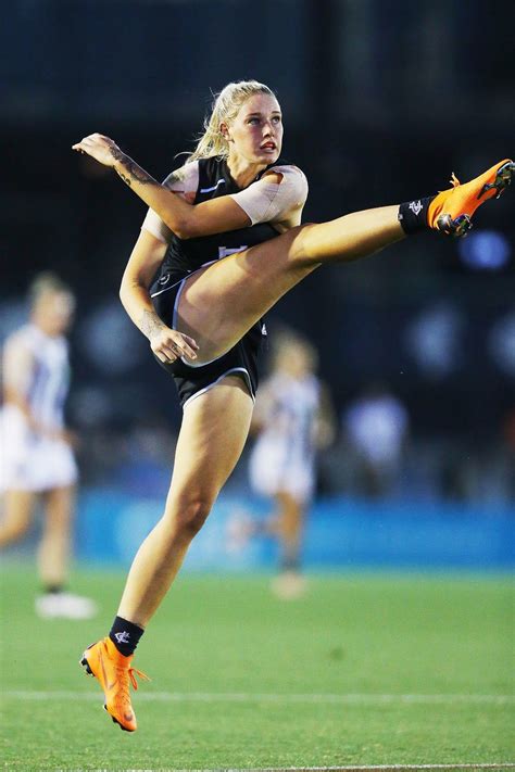 People Are Mad After A Photo Of A Woman Footy Player Was Deleted