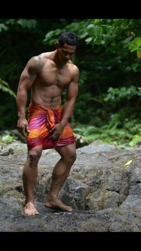 Samoan Samoan Men Polynesian Men Big Legs Barefoot Men Men In Kilts