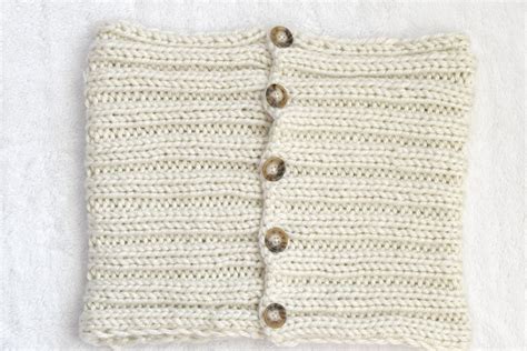 Two Ways Giant Knit Ribbed Cowl Pattern Mama In A Stitch