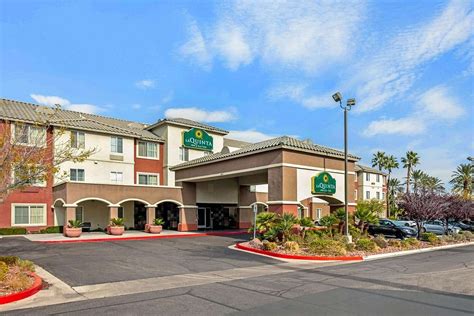 La Quinta Inn And Suites By Wyndham Las Vegas Red Rock Hotel Reviews