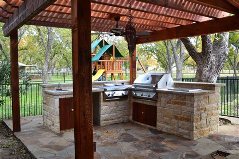 See more ideas about summer kitchen, home diy, kitchen decor. outdoor kitchen with pergola | Outdoor Kitchens - Decks ...