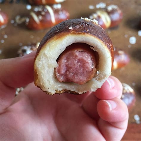 Anne and jonas beiler founded the company in 1988. Auntie Anne's "Pretzel Dogs" Are Causing Serious Confusion ...