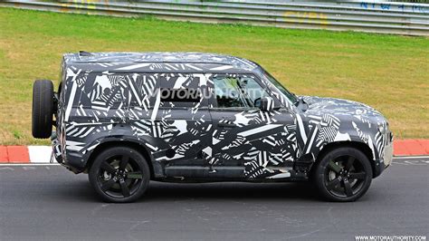 2020 Land Rover Defender Spy Shots And Video 金沙官网