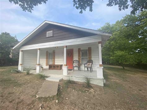 Cedar Bungalow! Charming & Cozy 3 bdrm 2 bath - Houses for Rent in