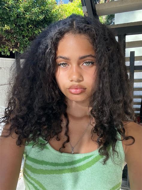 Pin By Skye Casiano On Hair And Beauty Light Skin Girls Curly Hair
