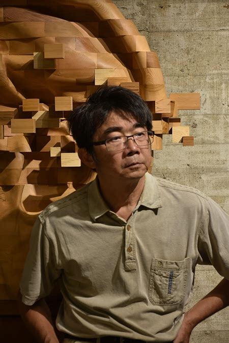 The Pixelated Wood Sculptures Of Hsu Tung Han