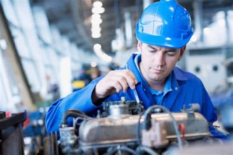 What Is A Maintenance Technician And What Do They Do