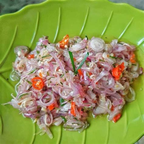 Berikut resep sambal matah bali dan ragam kreasinya! Bumbu Sambal Serai Bali / Resep Ayam Suwir Sambel Serai ...