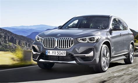 A bmw class of cars. コンパクトSAV、BMW新型「X1」発売 － 大型化した一体型キドニー・グリル採用 えん乗り