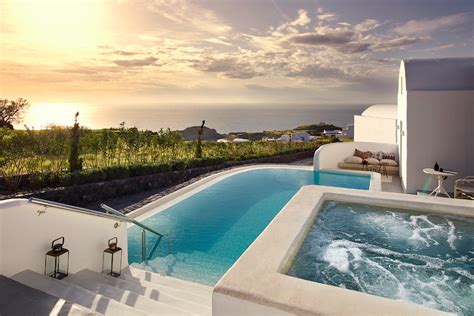 Santo Maris Oia Luxury Suites And Spa Santorini Greece Elite Traveler