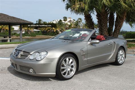 The r232 is reverting to the soft fabric roof rather than the heavier hard metal roof as fitted to the r230 and r231. 2004 Mercedes - Benz Sl55 Amg Lorinser