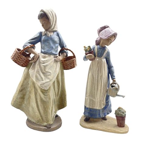 Nao Gres Figure Of A Girl Carrying Baskets H37cm And Another Of A Girl