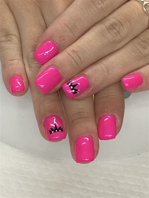Hot Pink Diva Crown Gel Nails Light Elegance Playful Pink Gel Nail