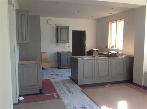 Check spelling or type a new query. Room color for gray kitchen cabinets