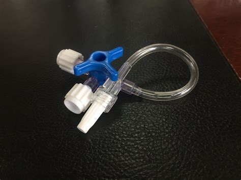 Medical Disposable High Pressure 3 Way Stopcock Iv Extension Lines Connecting Tube Luer Lock